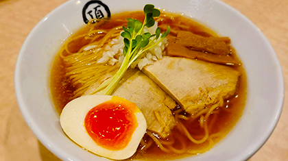 頂の醤油ラーメン